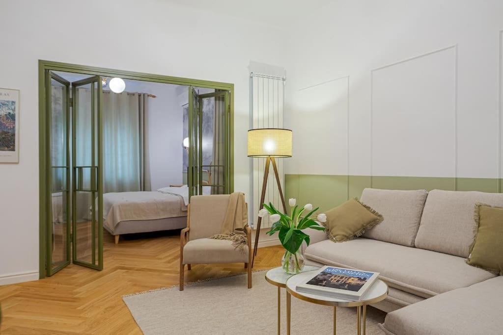 Apartment Designer Signature 2 Bdr Cismigiu Park 80sqm