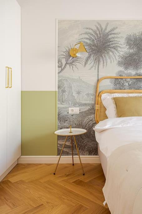 Designer Signature 2 Bdr Cismigiu Park 80sqm * Bucarest