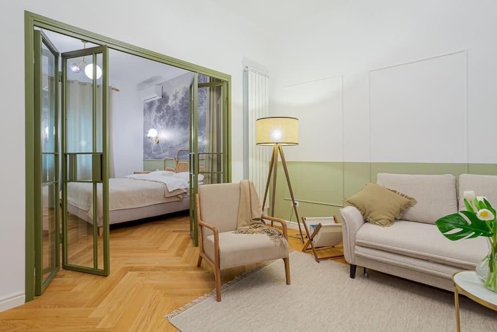 Apartment Designer Signature 2 Bdr Cismigiu Park 80sqm *